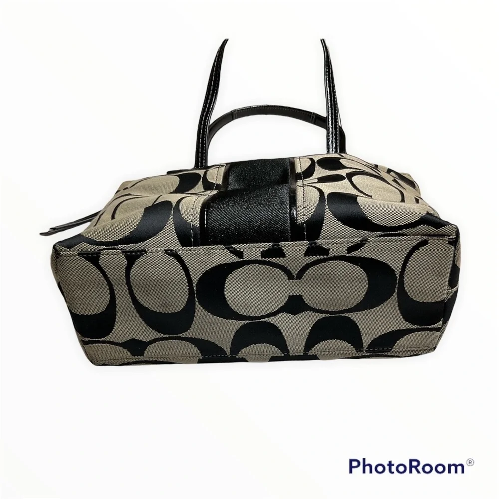Coach H1380-F25771 Legacy bag